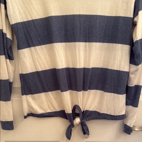 Cloud Chaser Blue and White Tie Front Long Sleeve T-Shirt - Picture 4 of 4